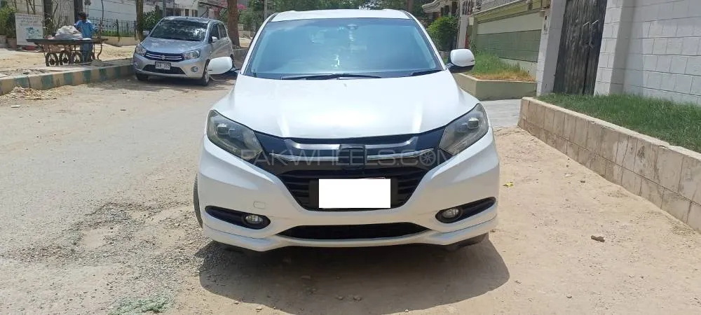 Honda Vezel 2013 for Sale in Karachi Image-1