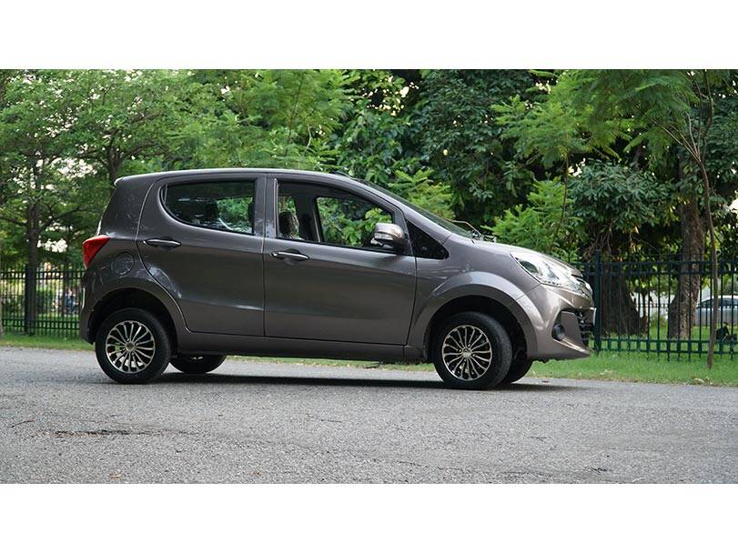 Prince Pearl 2025 Exterior Side Profile