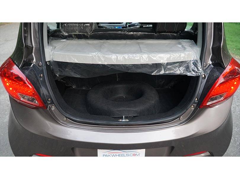 Prince Pearl 2025 Exterior Boot